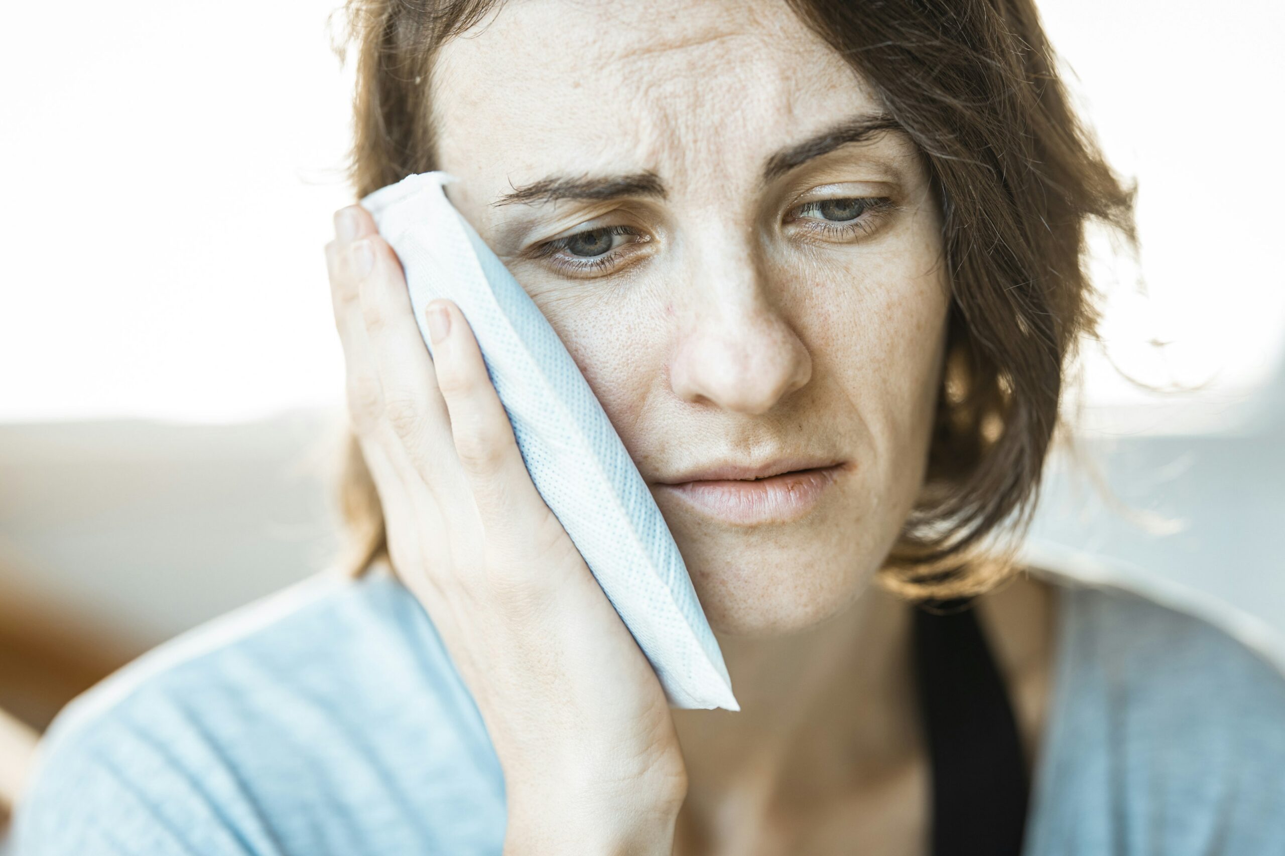 How to Catch Small Dental Problems Between Visits